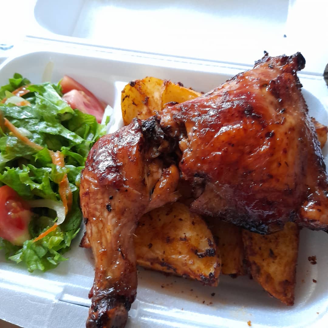 SoulKishinEsd's tweet photo. The #SoulKishin will now be open for afternoon orders, for those who don't love cooking supper, coming home late etc.

Pick ups only, no deliveries 🍱

Please check menu for contact details.

Thank you &amp; may you spread love 🙏🏽

#SoulKishin🇸🇿
#TiniTwitter https://t.co/C30fcpKUIf