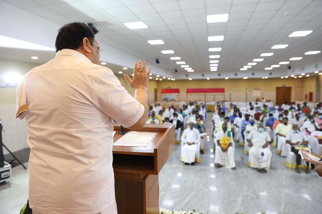 JPNadda's tweet photo. Had a fruitful interaction with Social Elders And Eminent Personalities in Madurai.

The esteemed people supports PM Shri @narendramodi ji's vision and tireless efforts to make India strong &amp; self-reliant in the post COVID world. https://t.co/AdIwbyhrup