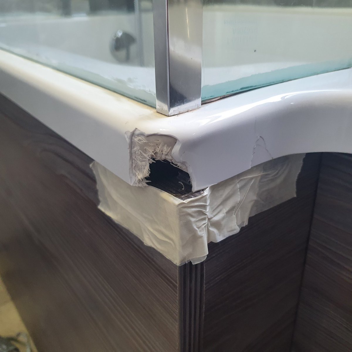 shineabath's tweet photo. Our highly trained technicians providing the highest quality resurfacing   service to our clients. We can help if you looking for bathtub repair.   Please, visit our site or call us!     https://t.co/Nli9JP0gDf  #bathtub   #BathResurfacing https://t.co/ALMLs9EaaX
