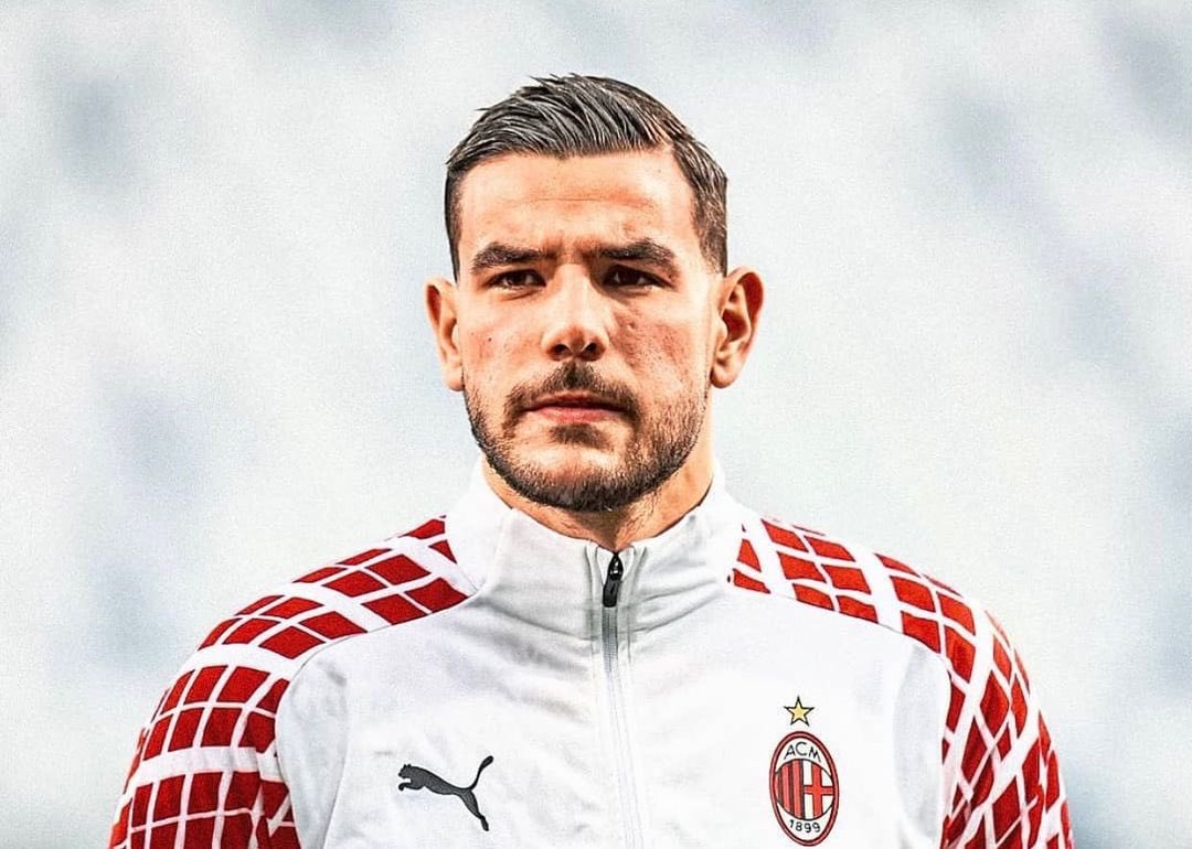 TioBrahim's tweet photo. Ese travesaño de Theo era una BRUTALIDAD de Gol😮🔴⚫🔥🔥
#acmilan #theohernandez #bolognamilan #forzamilan #SempreMilan https://t.co/bpA5VH6N37