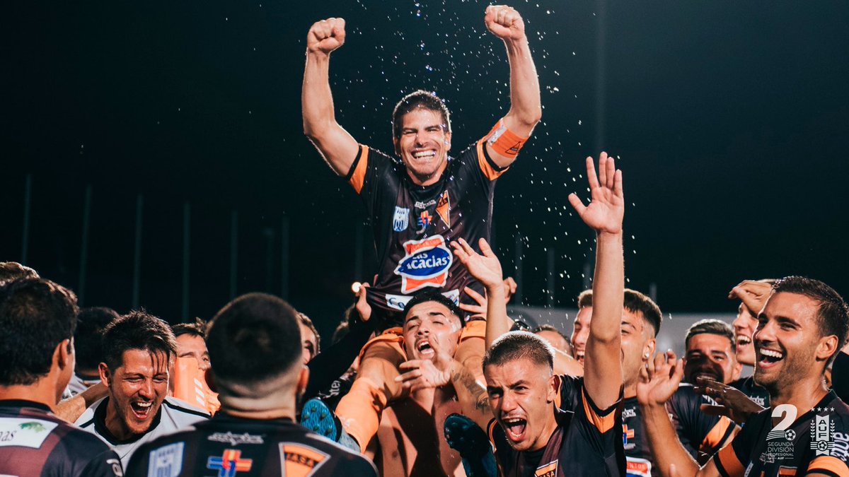 👋 ¡BUENOS DÍAS! (Sí, el CM recién se despierta)

🤪 Hermosa mañana, ¿verdad?

#Volvimos