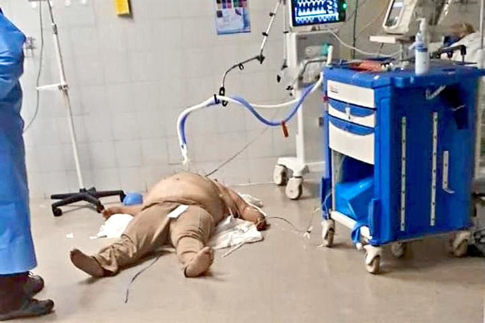 aracelibs's tweet photo. Pacientes con covid en México:

Gobierno austero / Pueblo bueno https://t.co/oxY4DRZGpK