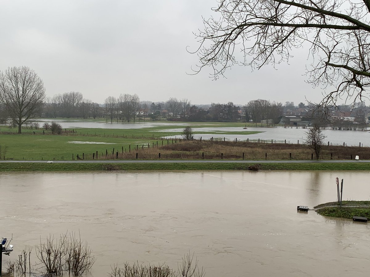 Jaagpad #Dender afgesloten in Geraardsbergen, stijgend waterpeil, foto’s #Denderleeuw