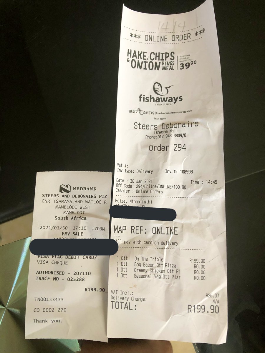 futhi_01's tweet photo. @DebonairsPizza Ordered from Debonairs Tshwane Regional Mall, pizza only got delivered 2hours later. So disappointed 👎🏼👎🏼👎🏼 https://t.co/I4x2IipOWV