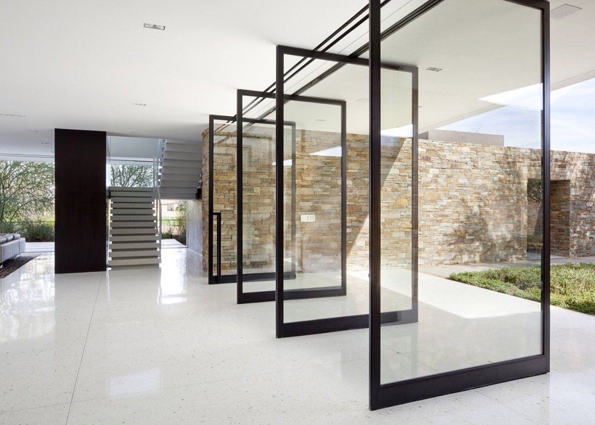 INTERIORPORN1's tweet photo. I love the concept of pivot doors 🥰 https://t.co/XAAjXwRz9P