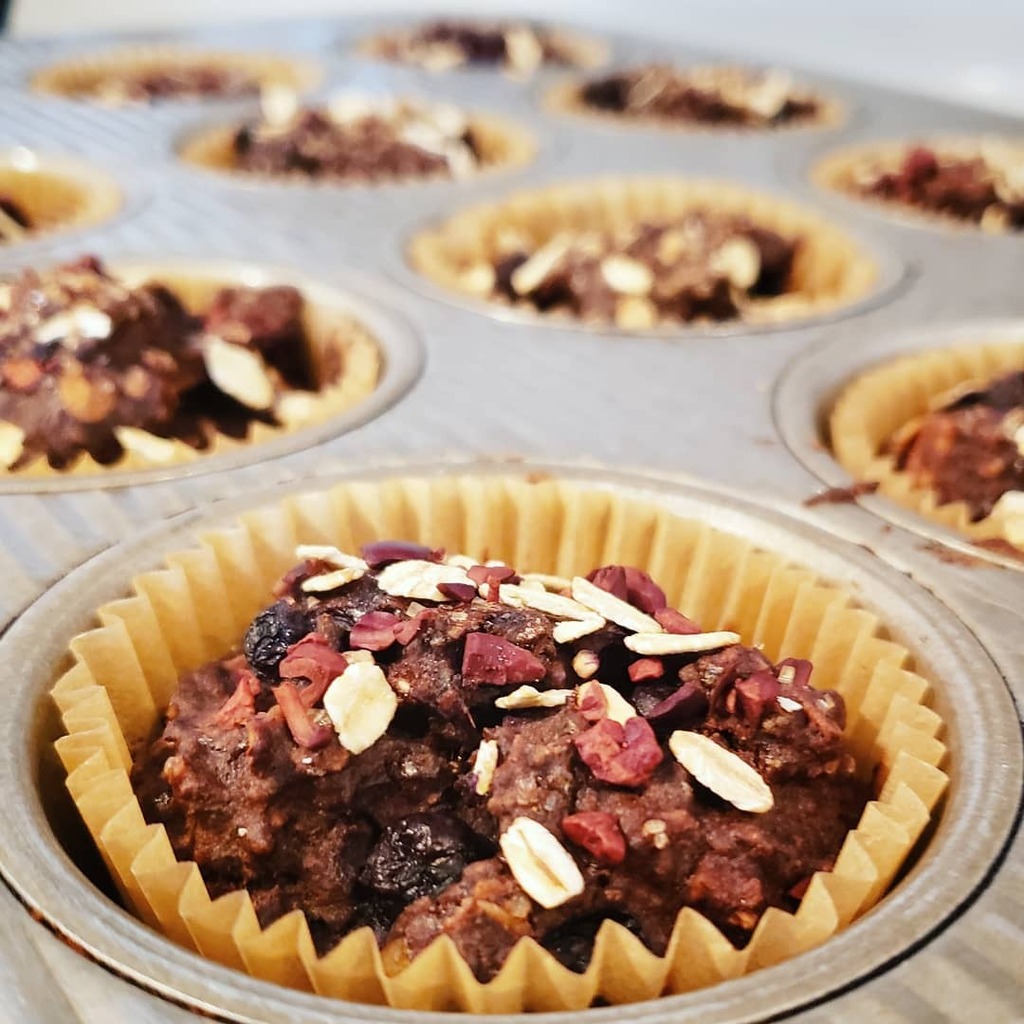 botanical_eat's tweet photo. A little recipe development session with these Chocolate Buckwheat Blueberry Muffins ~ I'll let you know how it goes.....
#botanicalkitchen #eattothrive #muffins #buckwheat #blueberry #chocolate #yum #cacao #muffins #baking #glutenfree #dairyfree #eggfr… https://t.co/Wsva8wg9Mx https://t.co/pMzv9Ao7mN