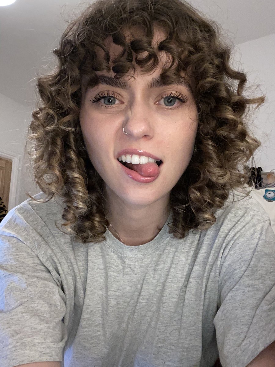 Ella Fairchild tweet media