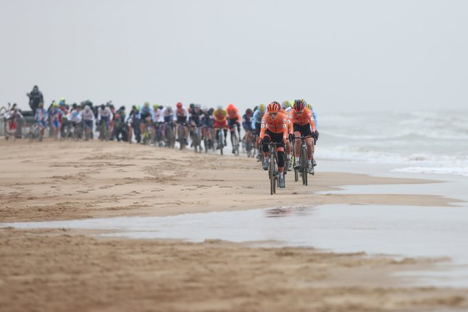 Es_YdGuXMAAxzS9?format=jpg&name=small