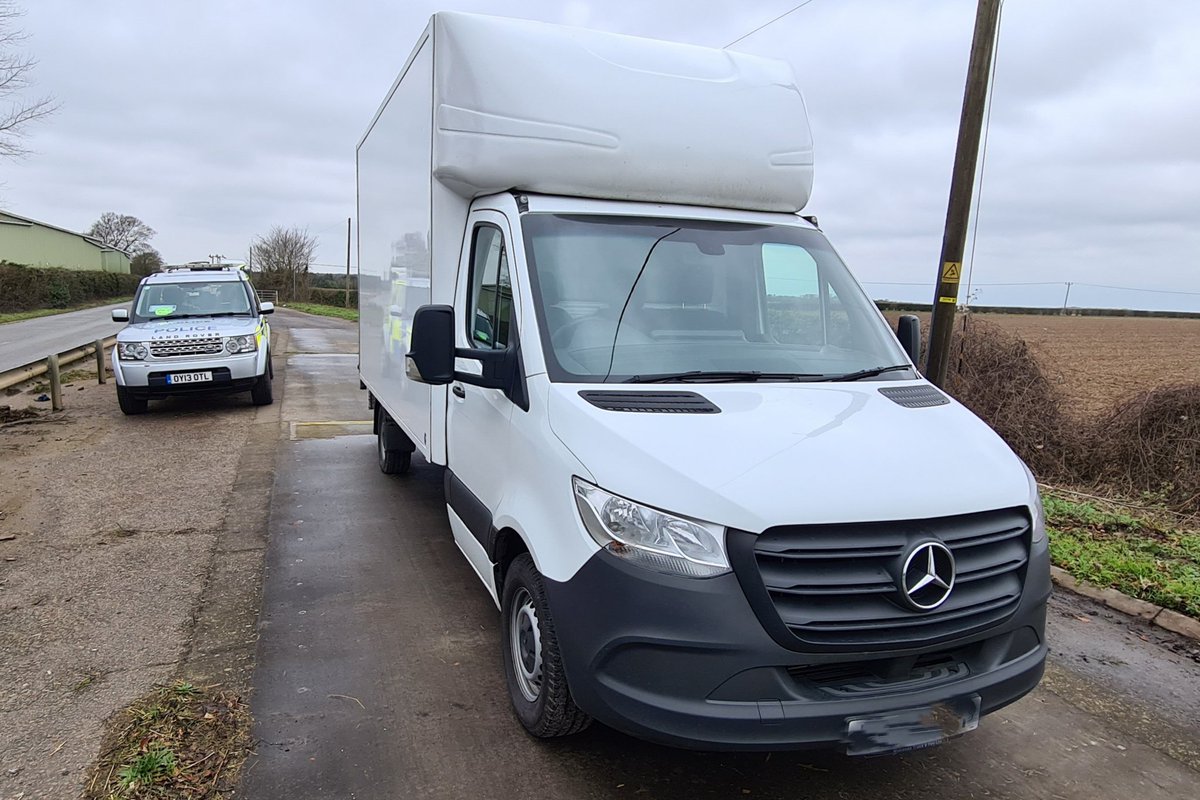 NSRAPT's tweet photo. Vehicle seen by #BSERAPT on #A14 #BSE travelling from Suffolk to the Midlands. #CVU attended & weighed the vehicle which was 668kgs overweight (19%). Driver reported & now has a 4hr wait for another van to arrive
@HighwaysEAST #prohibition
#PC1787 #PC1320 #PS216 #PC881 https://t.co/yZoi92t2Pp