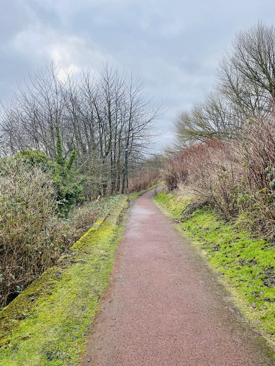 zee8851's tweet image. 10K Run in support of Deo Kato’s outstanding efforts #runningfordeo #runningforjustice #10x381days 
Deo has been running 10km, everyday for 381 days. He is running for justice and equality and he’s now on day 237. Unfortunately he’s Ill at the moment, with COVID-19.