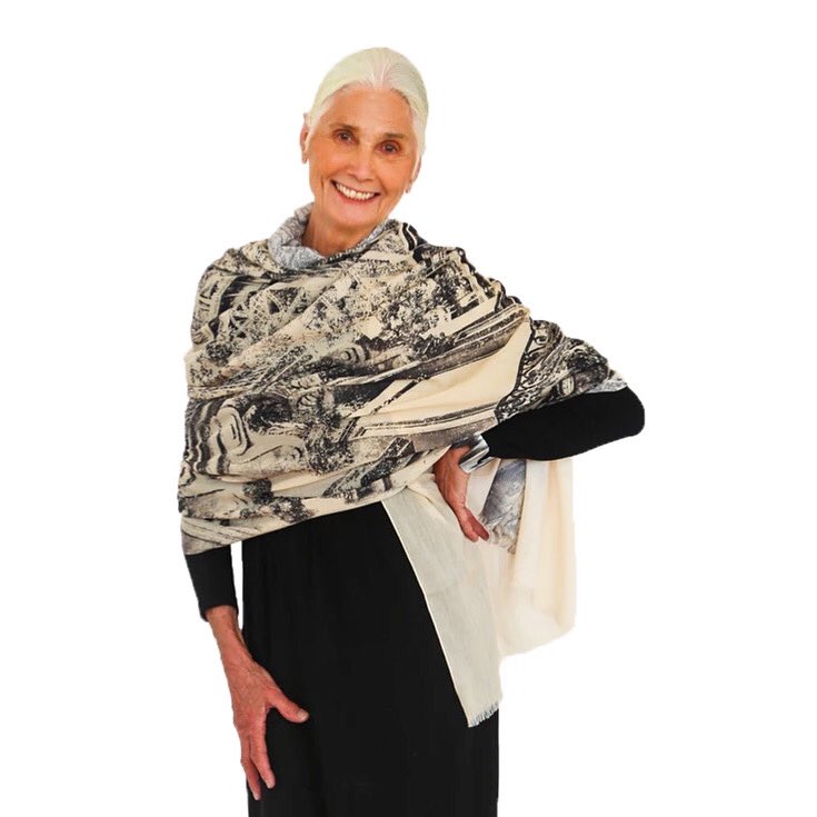 Hip_Silver's tweet photo. The Debbie Martin scarf collection 🧣 is perfect for this weekend’s casual cozy chic schedule dinner with a close friend or a Valentine’s Day gift for yourself. Happy Weekend Silvers!  We have a link bio or https://t.co/5RiFHu3Vvf https://t.co/ekIgXk1GvB