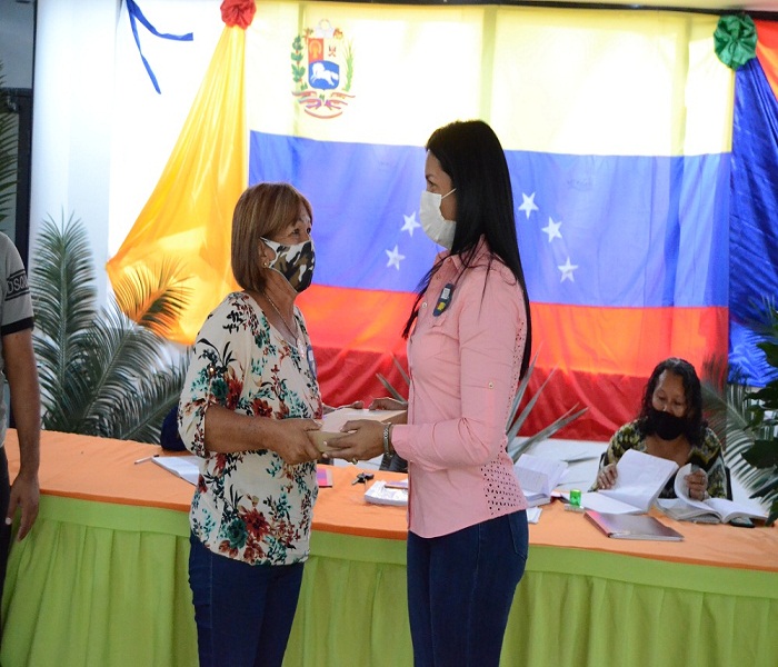 #Entérate🗣️ Entregaron premiaciones a ganadores de la Voz Liceísta-Vía Online 2020-2021 💻

👁‍🗨bit.ly/2MBynPY

#ANTrabajaConElPueblo
#GasEnLíneaParaGuárico