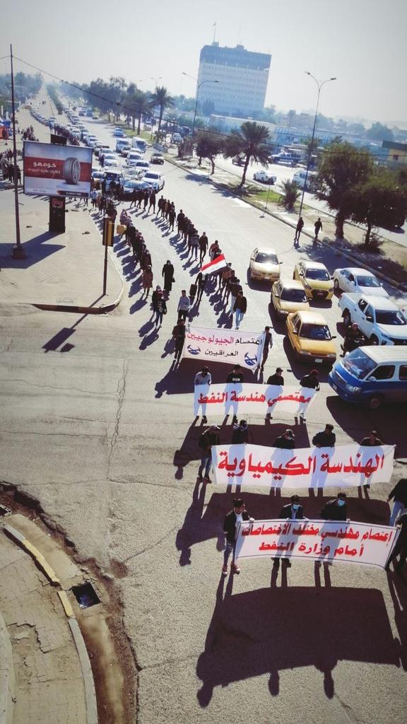 Yasser3135's tweet photo. @IraqiPMO @MAKadhimi سنكسب رِهانَ الحياةِ يوماً
ماكان جِهادُنا على أحلامُنا عبثاً 💜
التعيين_مطلبنا
مهندسين_العراق_مختلف_الاختصاصات_الهندسية
امام_وزارة_النفط
#تصعيدنا_حاسم_التعيين_او_الثوره https://t.co/tCZXZGF4Xz