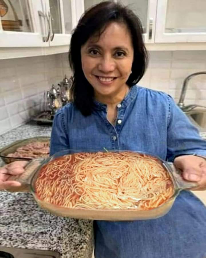 PinasAngInaNyo's tweet photo. Leni Style Spaghetti #Sabaw #Maputla https://t.co/xs5ca95uy7