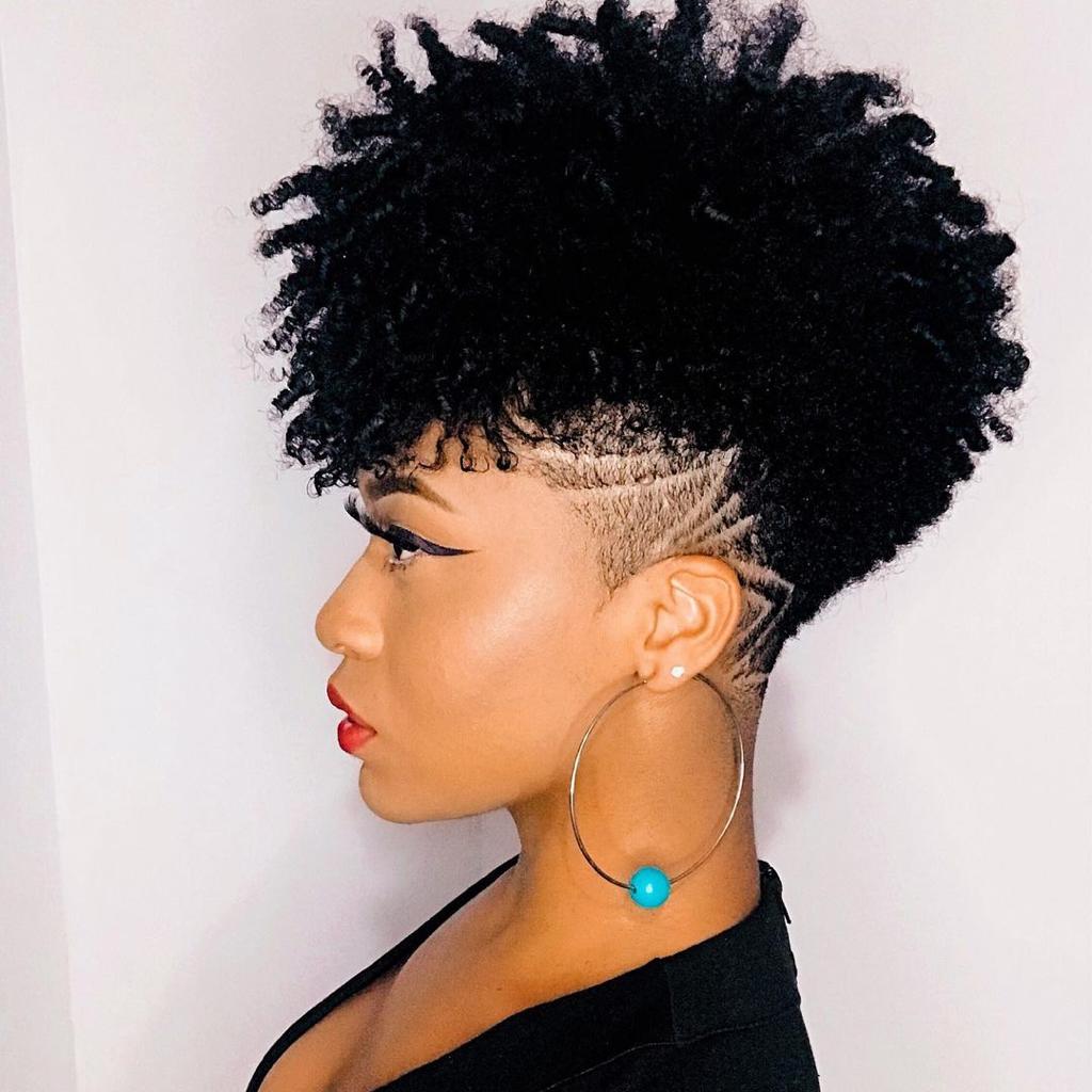 NaturalHairEdm's tweet photo. Closing the month with some uber smart and sexy inspo - this is hair crush in all its glory! 🤩💯
.
Are you getting yourself one of these? Tell us in the comments below! 👇👇
.
#afro #afrocuts #naturalhair #curls #kinks #curly #blackgirlmagic https://t.co/j6L5UXEKvx