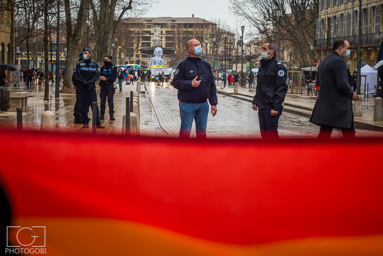 photogobi's tweet photo. Manif pour Degun! 

https://t.co/7rJ15ZLUGd
#aixenprovence #photo https://t.co/BpSAsJytJP