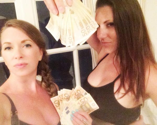 ..@MistressTdotnet 😘 https://t.co/sXgryb7Syn<a class="tags" href="/tag/mistresstdotnet">@mistresstdotnet</a><a href="/tag/pantyhose"class="tags"><span>#pantyhose</span></a><a href="/tag/toilethumiliation"class="tags"><span>#toilethumiliation</span></a>