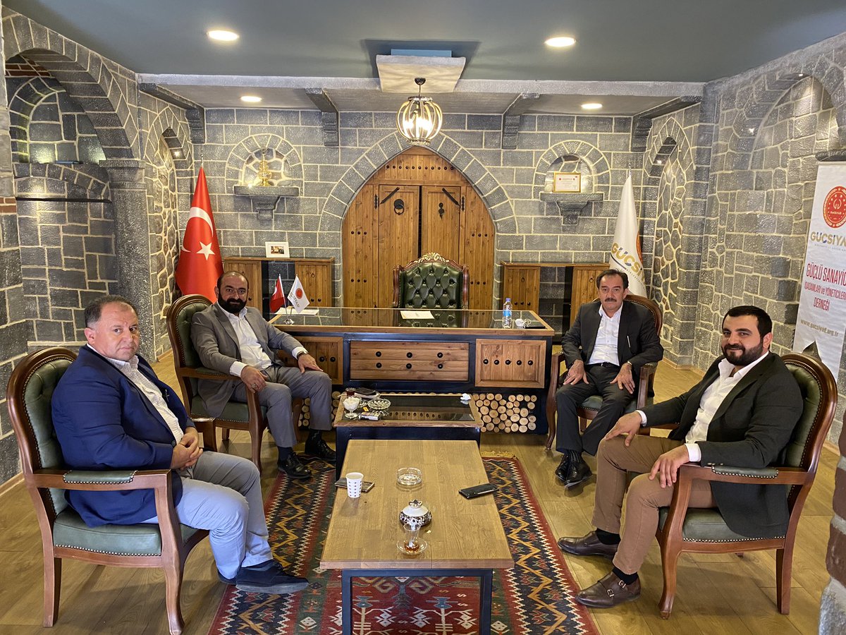 Deva partisi Genel Başkan Başdanışmanı seçilen değerli dostum <a href="/IhsanMerdanoglu/">Ali İhsan Merdanoğlu</a> tebrik ediyor, Tüm Deva partisi Teşkilatına başarılar diliyorum.