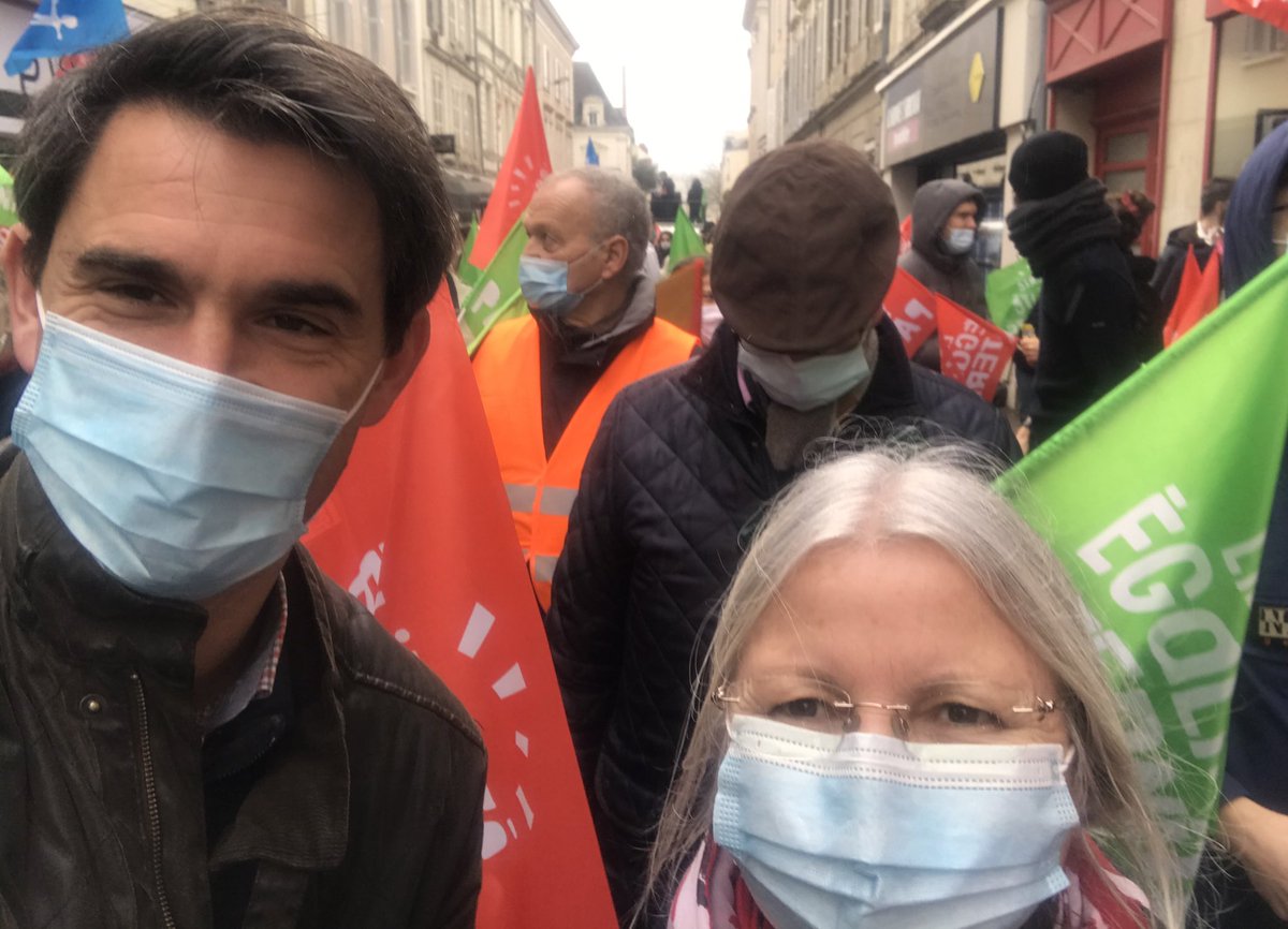 spilard's tweet image. Nous sommes nombreux à Angers pour redire notre opposition à la #PMApourtoutes .
Ravi de retrouver @ThillAgnes avec qui nous avons beaucoup à faire! #MarchonsEnfants