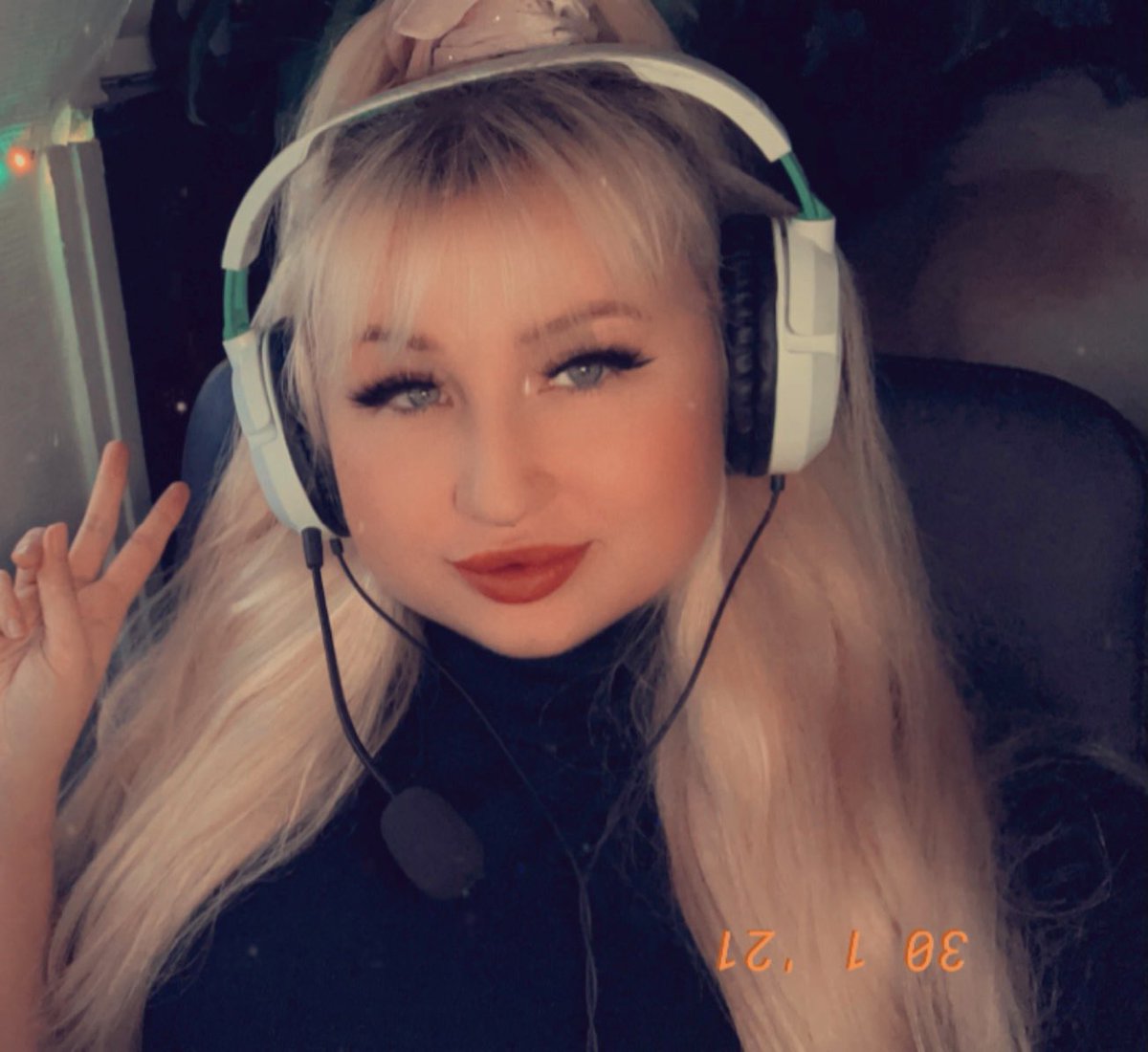 Nischkaa's tweet photo. jetzte live 💜 https://t.co/ZTVIRaQcpn  #TwitchStreamers #twitch #CallofDuty https://t.co/KV50ViMi57
