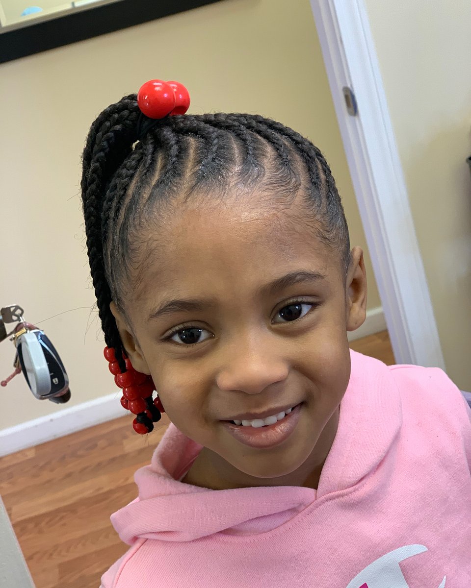 Kids Simple Style 😍
.
Link in Bio
.
 #atlantatwists #exploremore #naturalhairatlanta #atlnaturalhair #explorepage #discover #feedins #mariettabraids #knotlessboxbraids #teamnatural #feedinponytail #kidsfashion #memphishair #901 #901hair #booknow #magicfingers #shinenjam #tikto