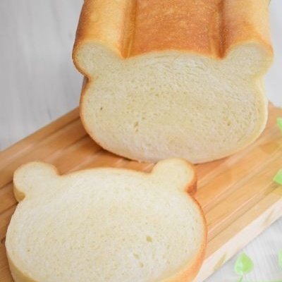 ♡︎ bread in the shape of cat and bear ♡︎