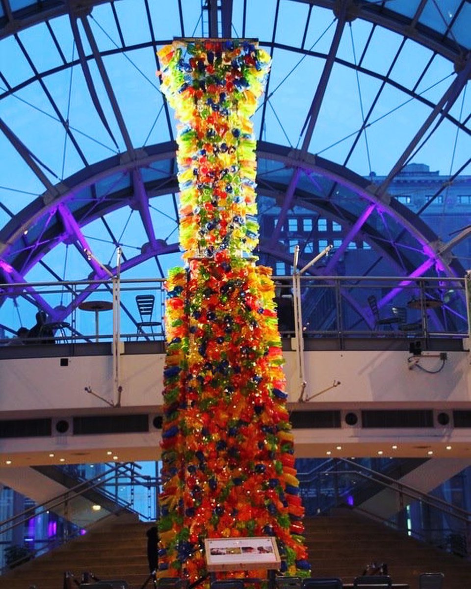 9 years ago I was teaching elementary art while developing episode #2. I had  450 students painting over 3,000 two liter bottles for our 30’ tall Chihuly inspired faux glass sculpture. One of my proudest moments as an educator! 🙌🎉
<a href="/ChihulyStudio/">Chihuly Studio</a> #proudeducator #glassblowing