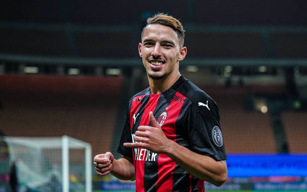 TioBrahim's tweet photo. El Bigote Rossonero 🤭😂⚫🔴
#ismaelbennacer #bennacer @IsmaelBennacer #Eltiobrahim https://t.co/QiddkkW3mv