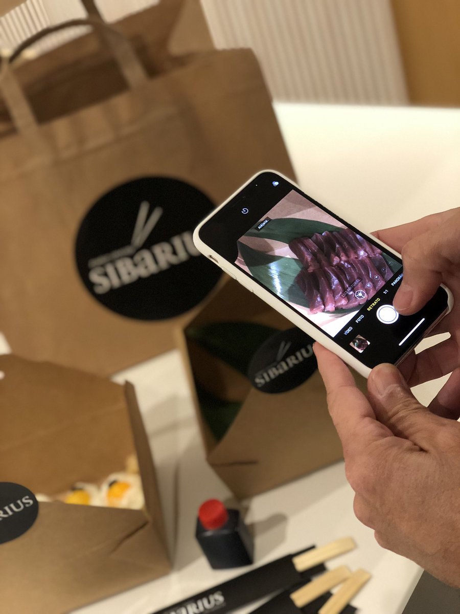 A todos los que habéis decidido ponerle el mejor sabor al Sábado noche con nuestro Take Away, no os olvidéis de compartir y etiquetárnos en nuestras cuentas de Facebook, Instagram y Twitter
#granada #granadafoodie #granadatakeaway #andaluciasegura #sossalvemoslahosteleria