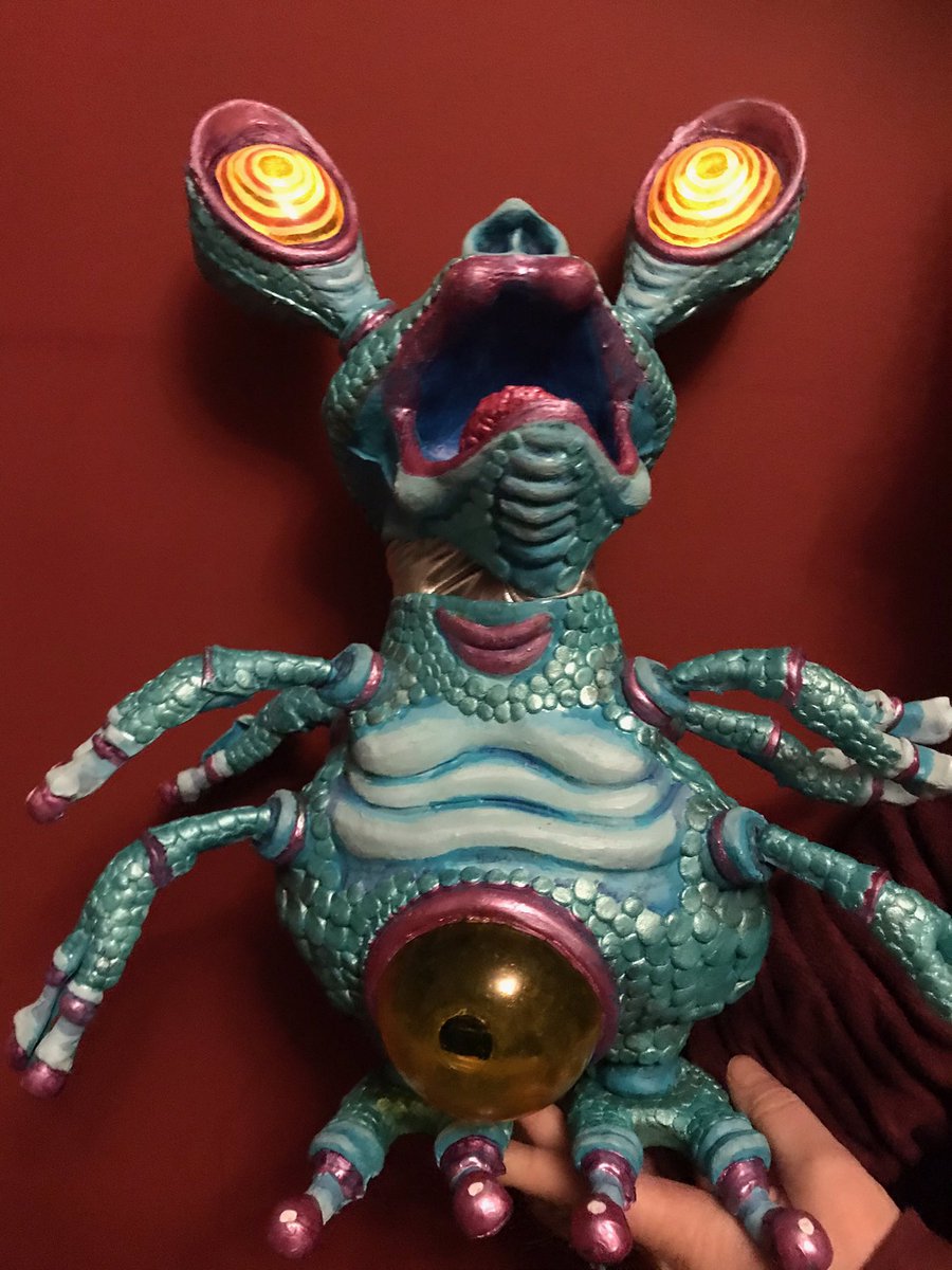 wheelabouts's tweet image. Keep eyes to the skies - ‘Aileen the Alien’ is on her way!! She’s bringing Buzz the Astronaut &amp;amp; Bubbles the lost baby alien with her... @Arts_Wales_ @Articulture_ @TheFetchTheatre @OutdoorArtsUK