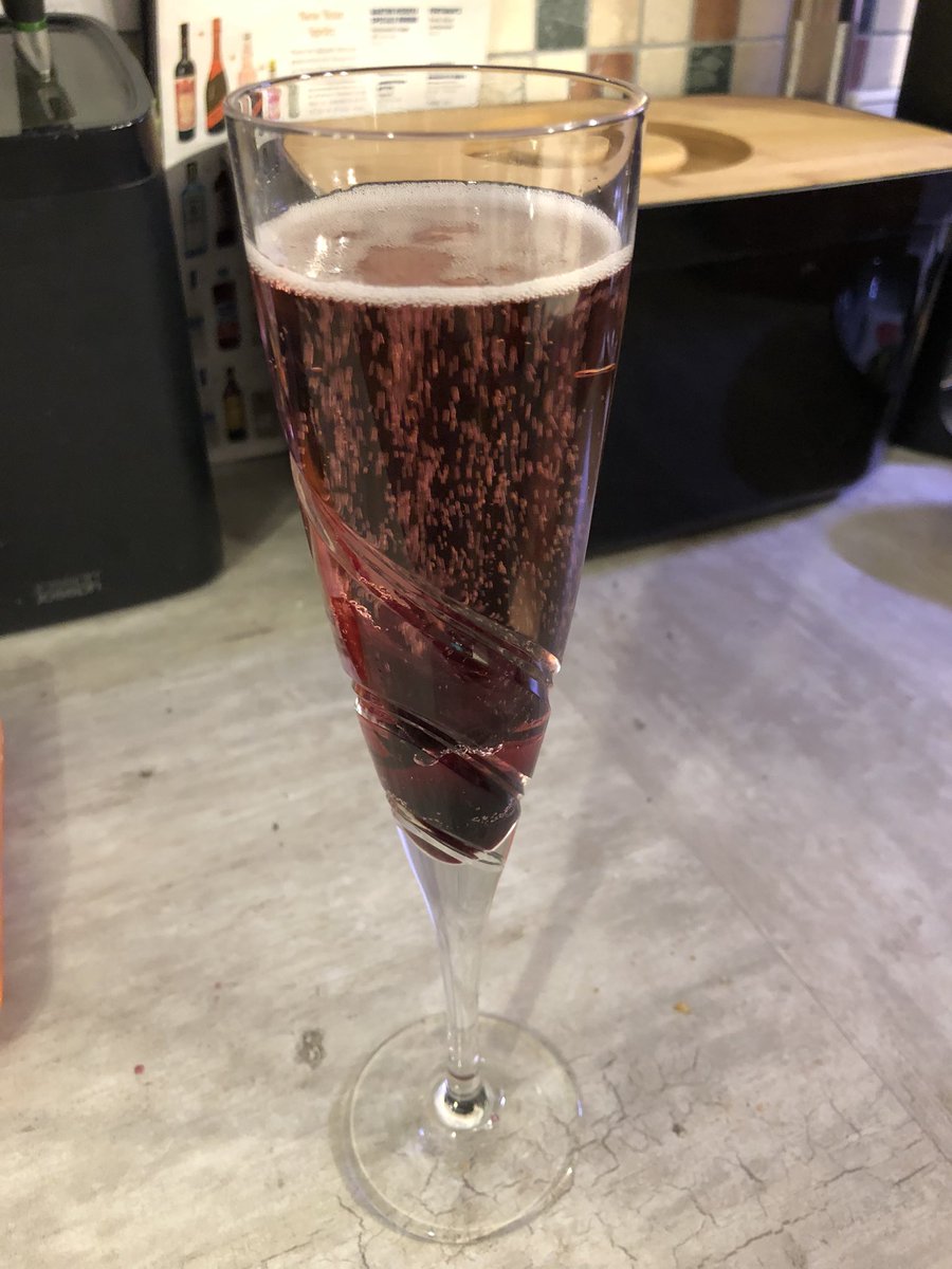 bexstanton's tweet photo. Crémant o’clock! https://t.co/i9Jqx5cmMI
