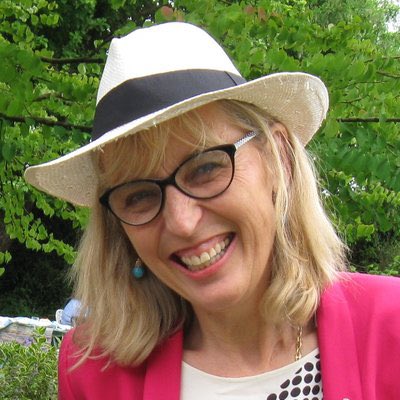  @dentalcaroline has been the brains behind  @bspduk media team, ensuring that we are recognised as the expert voice of children’s oral health. We owe her a great deal and I simply would not be where I am without her.