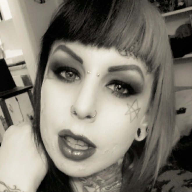 #NewProfilePic https://t.co/8KH8Y8ZGzb<a href="/tag/newprofilepic"class="tags">#NewProfilePic</a>