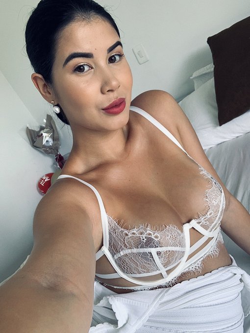 Have a nice day guys 🙈😘 https://t.co/sPee7GediS<a href="/tag/girlsjustwannahavefun"class="tags"><span>#girlsjustwannahavefun</span></a>
