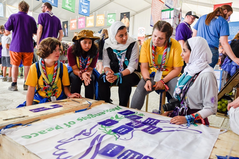 L’Escoltisme i el Guiatge, nominats al Premi Nobel de la pau 2021

Tant la WOSM com la WAGGGS han estat nominades a aquest prestigiós premi per la seva tasca