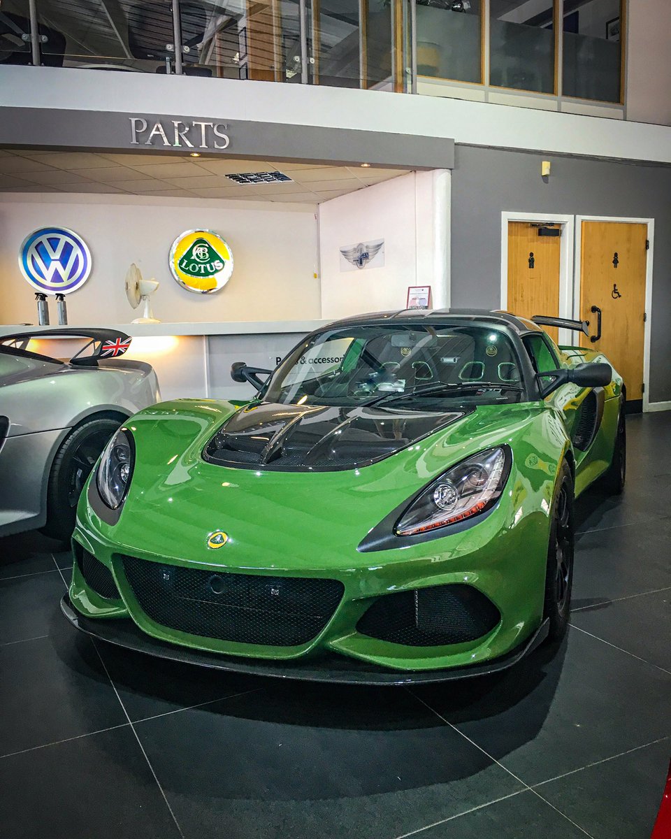 orangeevora's tweet photo. How to tell if an Exige 380 or Exige 410? 

#questiontime #quiz #lotusexige #lovecars #anyoneknow? #carladmatt #cars #car #twittercars #carsoftwitter 
📸: @carladm4tt https://t.co/EiTEv5fjHP