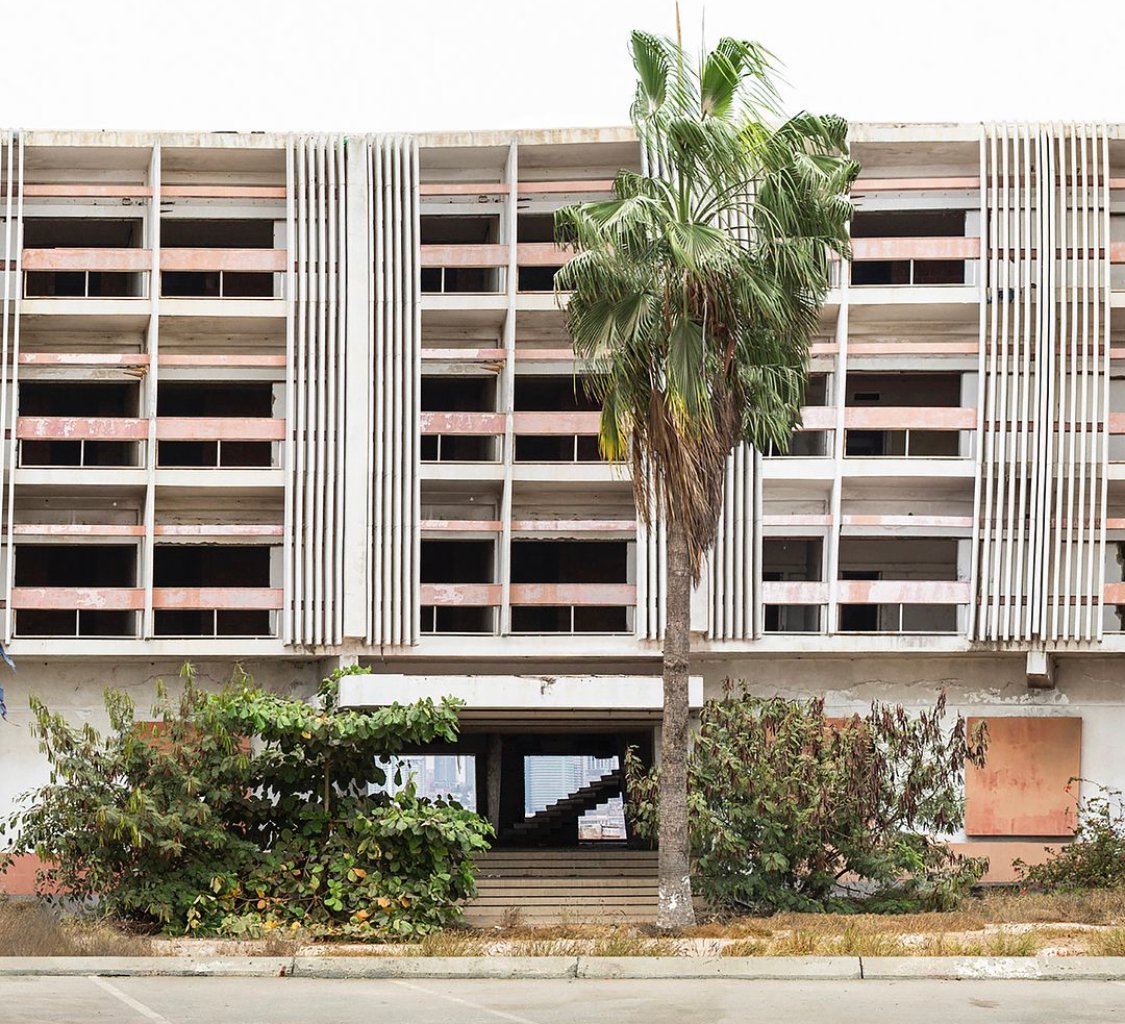 TheFolklore's tweet photo. Hotel Panorama in Luanda by artist Monica DeMiranda whose photography and mixed media based work deals with themes of geography and identity. #TFInspiration https://t.co/BDNbjN7CIH