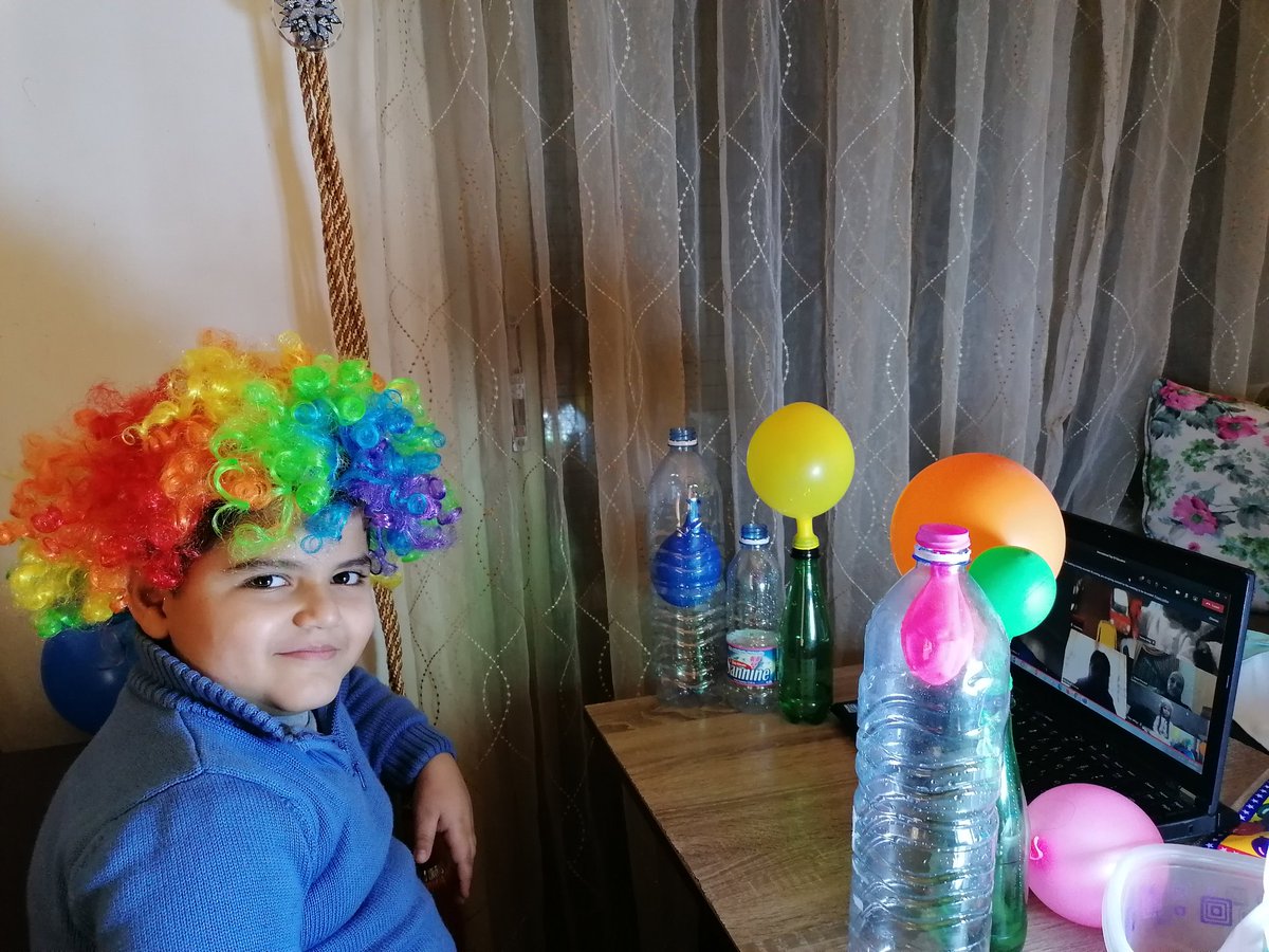 raefa_jomaa's tweet photo. Sultan and Mohamad are celebrating #InternationalDayofEducation with their friends and teachers @DawhaHighSchool @emankhashoun @Rolaaldraini
#science_experiments #virtualparentalinvolvement https://t.co/GEQv53rzgJ