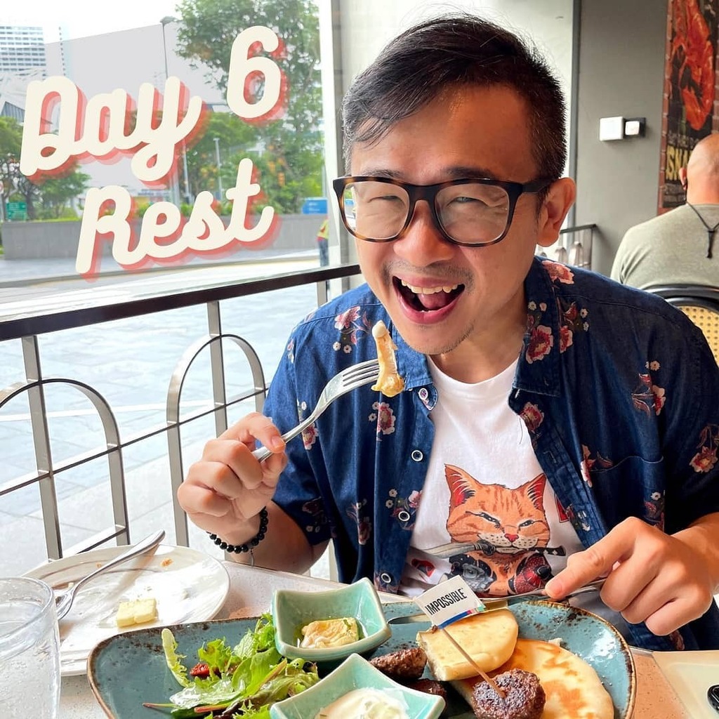 ARunningRooster's tweet photo. Take a Break 😌😋
🐓🐓
https://t.co/XGje1jEXRn #好有福氣 #跑吧 #梦想 #Grateful #LetsRun #RunWith #ARunningRooster #KeepRunning #Dream #KeepDreaming #LetsRunAndDoGood #ランニング #走ろう #雄鶏 #夢 #走る雄鶏 #夢を続けて叶おう #悟り https://t.co/iBhHXkYssh https://t.co/fhvUusiZnE