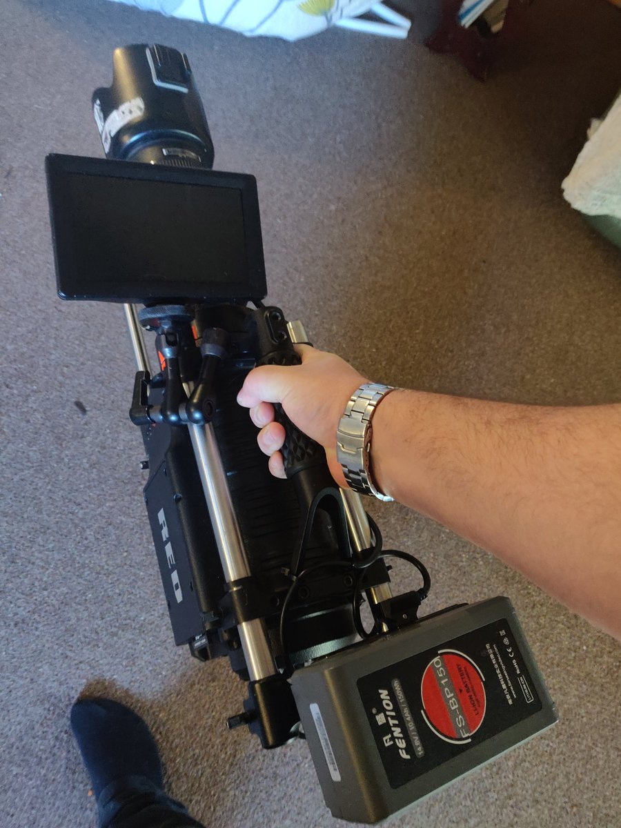 SOFilmCo's tweet photo. A variety shoot kind of day, so tripod and fluid head out and utilising the 80-200 2.8.

#SOFilmCo #Filmmaker #commercial #Social #editorial #Filmmaking #ShotOnRED #vinten #vintenvision @vinten_live @NikonProEurope @UKNikon https://t.co/q1HfP2GXfq