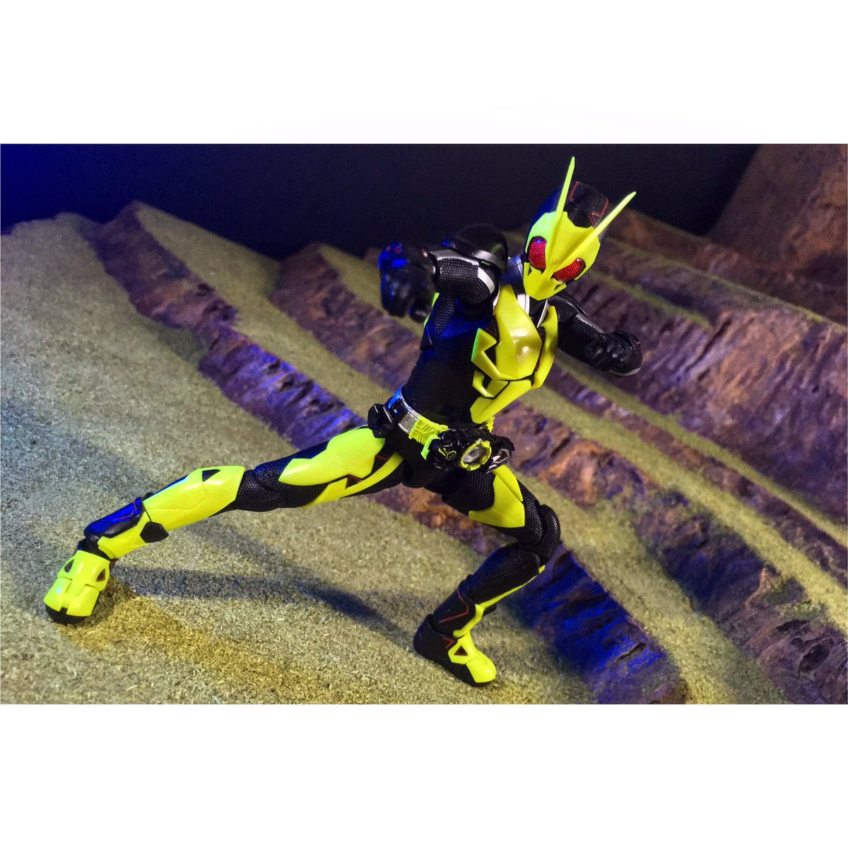 PaanAriff's tweet photo. “Aruto jaaaanaito!!”
#Bandai.
#TamashiiNations.
#SHFiguarts.
#KamenRider.
#Reiwa.
#KamenRiderZeroOne.
#RisingHopper.
#HidenAruto.
#Aruto.
#HidenIntelligence. https://t.co/MSJEpWyJQz