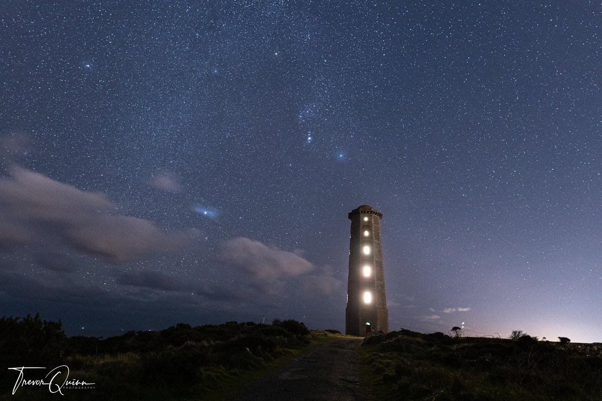 trevorquinnphot's tweet photo. Orion and night sky over Wicklow 8th Jan
#wicklowtown #wicklow #wicklowharbour #wicklowhead #astronomy #stars #nightsky #lighthouse #vmweather @deric_tv @barrabest @StormHour @LensAreLive @PictureIreland @Welcome2Wicklow @WicklowTownTeam @Wicklow_News @visitwicklow https://t.co/GeLYadClFf
