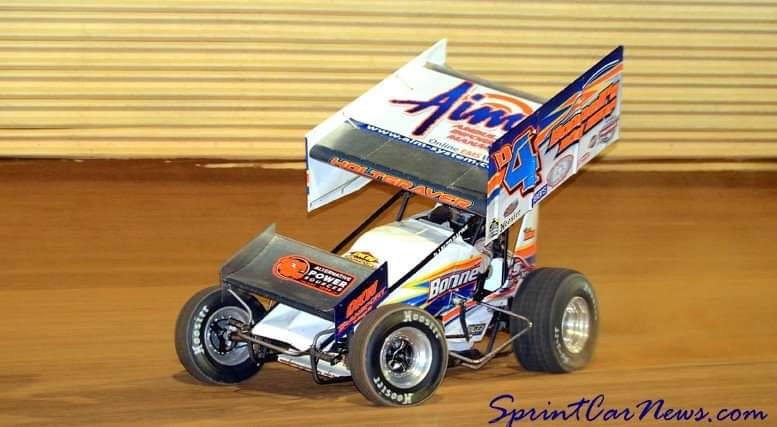 SprintCarNews's tweet photo. Downtown Danny @HoltgraverD4 in action @PortRoyalSpdway https://t.co/t6OAl8P7CF