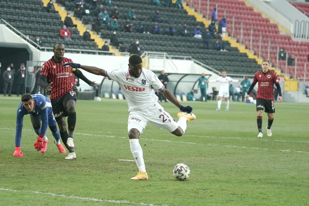 Djaniny Penaltı Kullanıyor