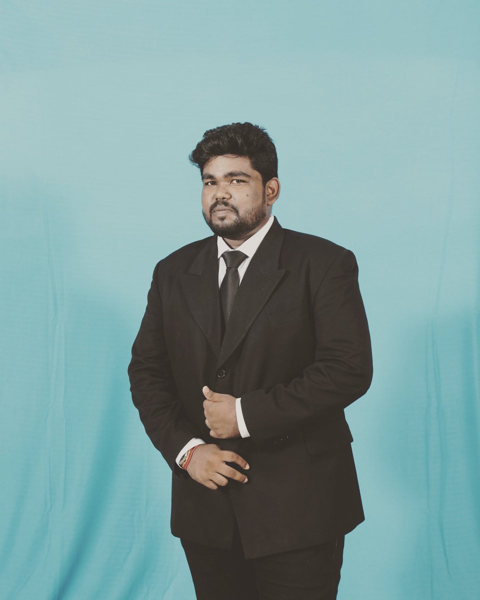 KSShanthakumar1's tweet photo. All Love No Hate 🤩❤️

#UOJ_batch_Photo_Day_FOS_41st_Memories❤️ https://t.co/5NOuujMec5