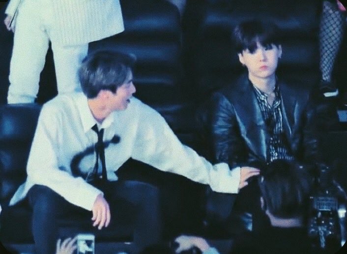 AND THIS ICONIC YOONJIN PHOTO SEQUENCE