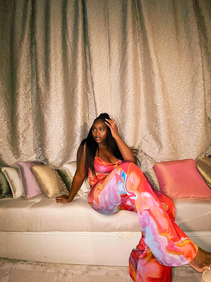 Would wear this <a href="/koyandvictoria/">koyandvictoria</a> fit everywhere if I could 😍