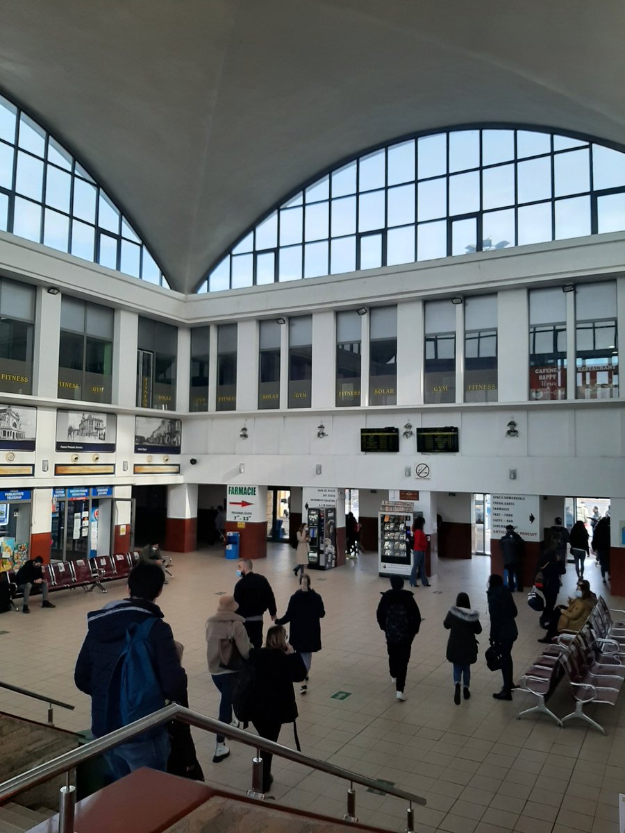 And the train arrived at  #Constanţa's ugly communist era station. On the first picture you can see a CFR  @_DiningCar bistro - which was unfortunately closed due to local corona restrictions (which will be lifted on Monday when Bucharest is no longer a high risk area).