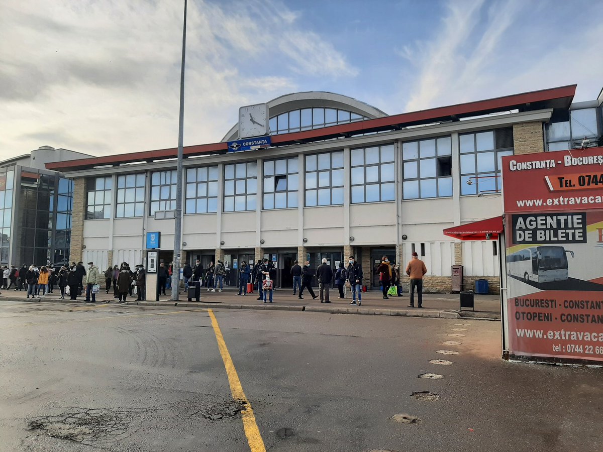 And the train arrived at  #Constanţa's ugly communist era station. On the first picture you can see a CFR  @_DiningCar bistro - which was unfortunately closed due to local corona restrictions (which will be lifted on Monday when Bucharest is no longer a high risk area).