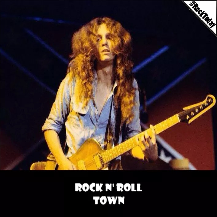 RockNRollTown's tweet photo. #RockToday
📅 23/01/1990 📅
Φεύγει από τη ζωή ο Allen Collins, κιθαρίστας των @Skynyrd.
#RnRT #Towners #AllenCollins #LynyrdSkynyrd #Guitarist #RIP #Death #RIPAllenCollins #AllenCollinsFans #LynyrdSkynyrdFans #Shouthern #Hard #Rock #ShouthernRock #HardRock #Music #History https://t.co/fsVyQc50j9